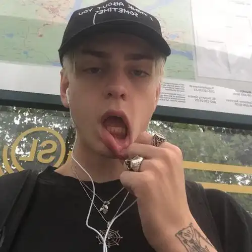 6686体育app金牌作者Drew